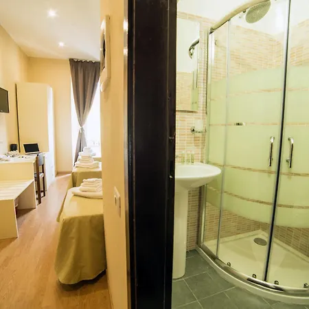 Moderno Hotel 3*