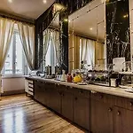Moderno Hotel