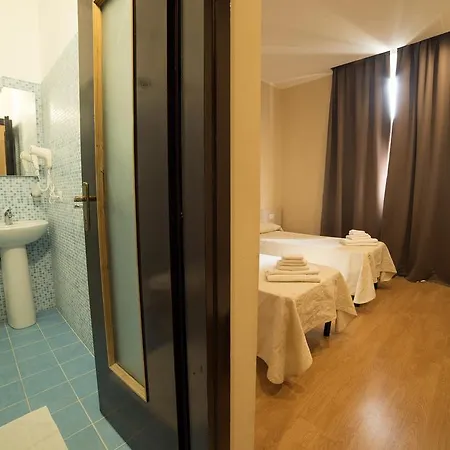 Ξενοδοχείο Moderno 3*