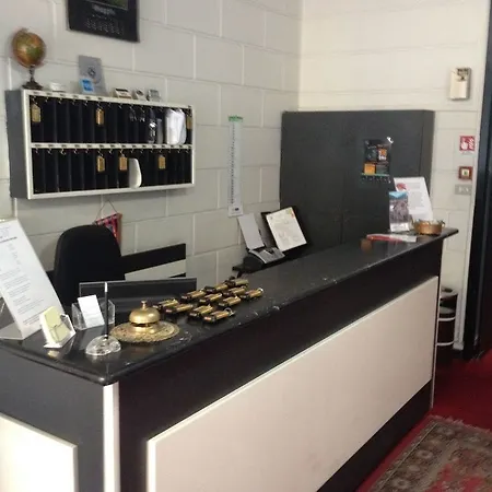 Hotel Moderno 3*