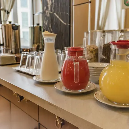Hotel Moderno 3*