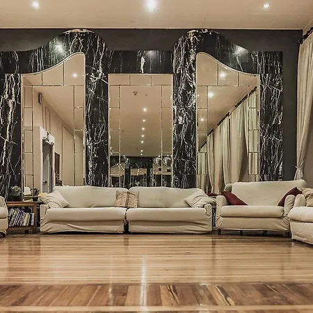 Moderno 호텔 레코